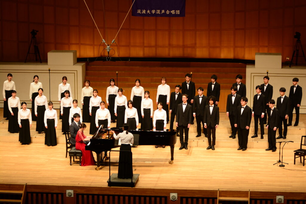 定期演奏会のステージ