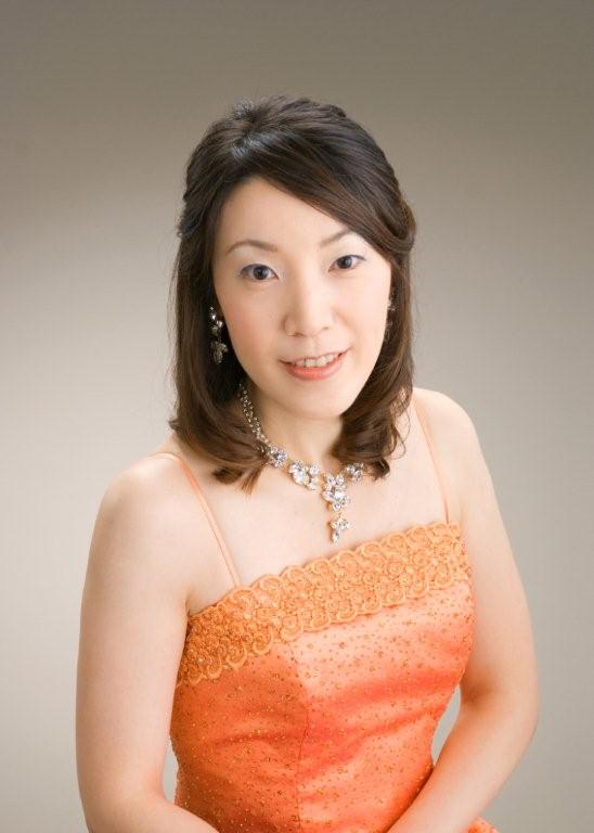 鶴田朋子先生
